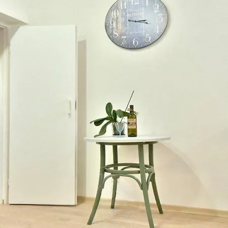 Vilnius Town Square Apartments Self Check-In 24H By H&H Экстерьер фото